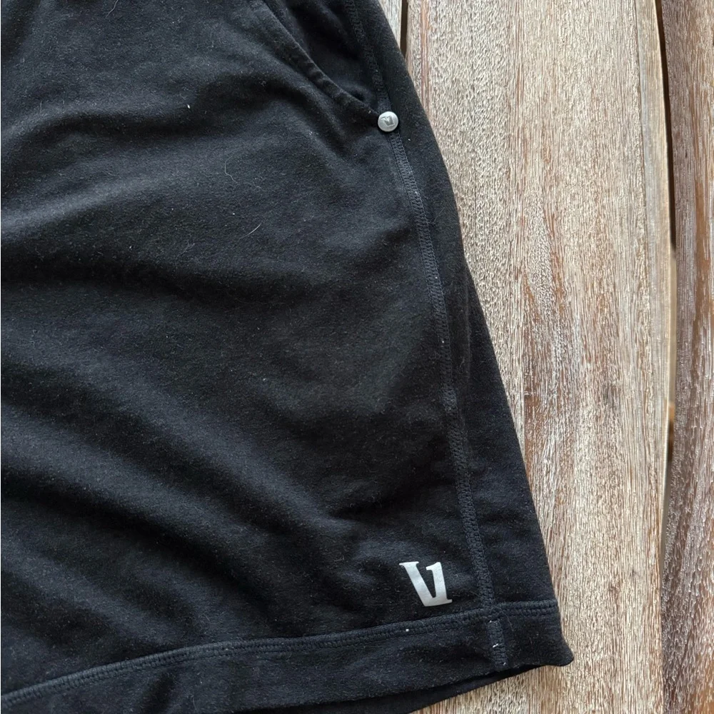 Vuori Ponto Short Black Heather 7” Inseam - Picture 4 of 6